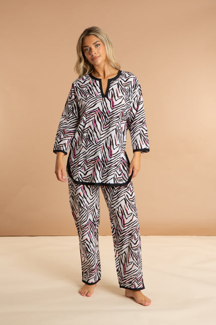 Ladies Cotton Animal Printed Pyjamas - Savannah